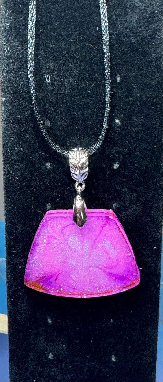 Electric Bloom Resin Pendant Necklace 💖