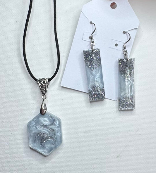 Frosted Galaxy Resin Jewelry Set – Necklace + Earrings