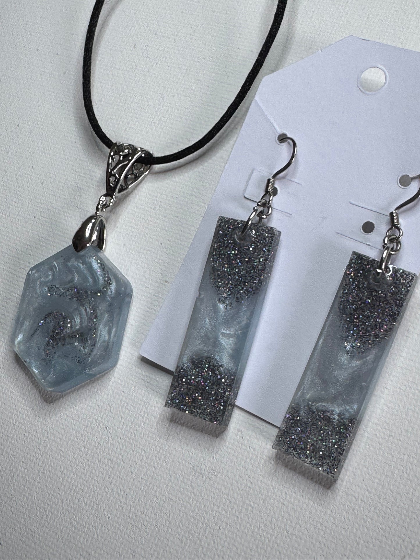 Frosted Galaxy Resin Jewelry Set – Necklace + Earrings