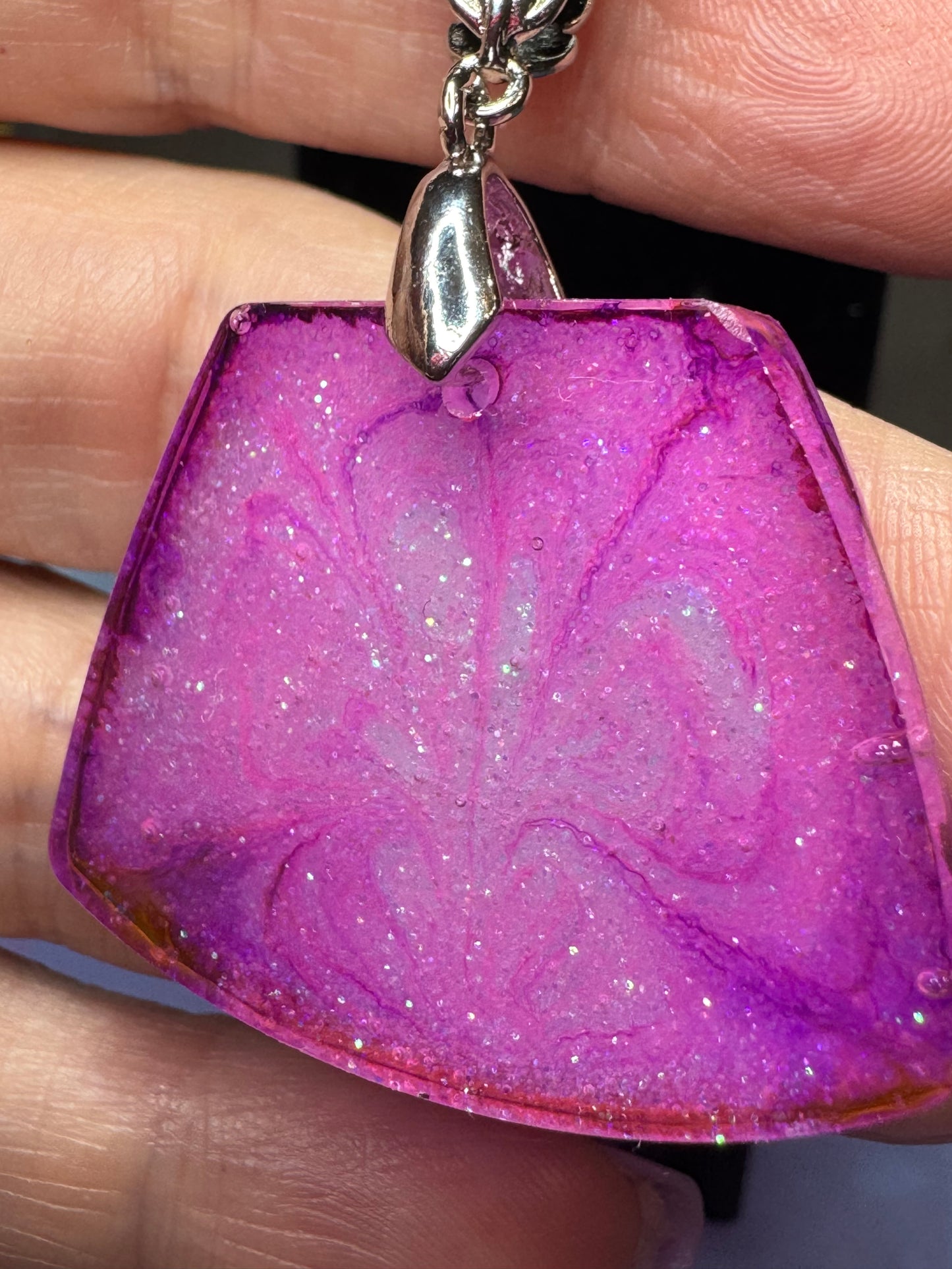 Electric Bloom Resin Pendant Necklace 💖