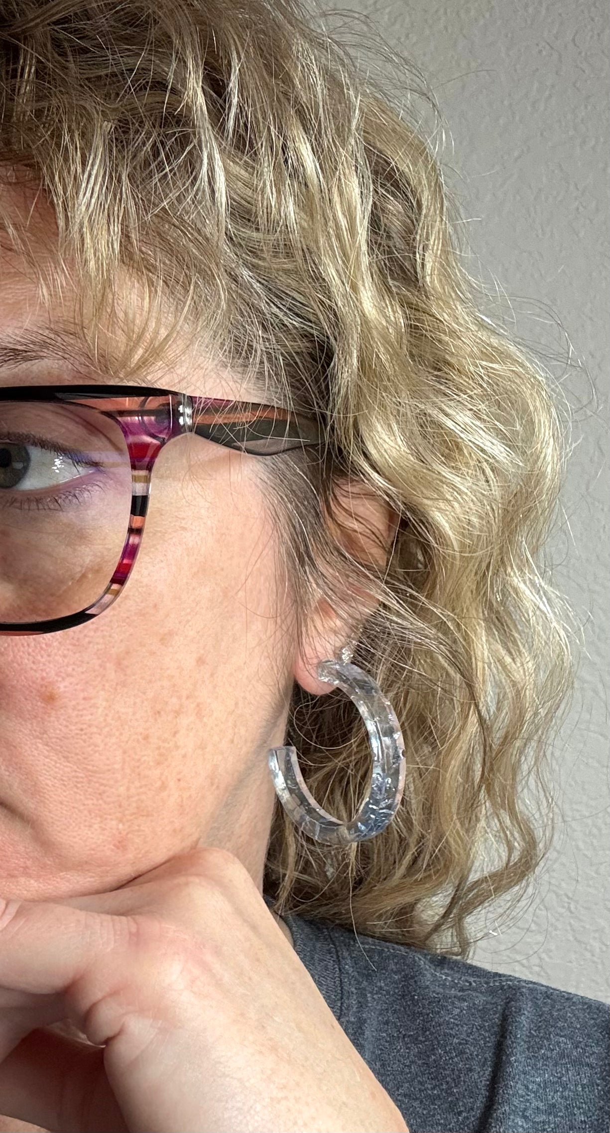 Resin W/blue glass Hoop Earrings